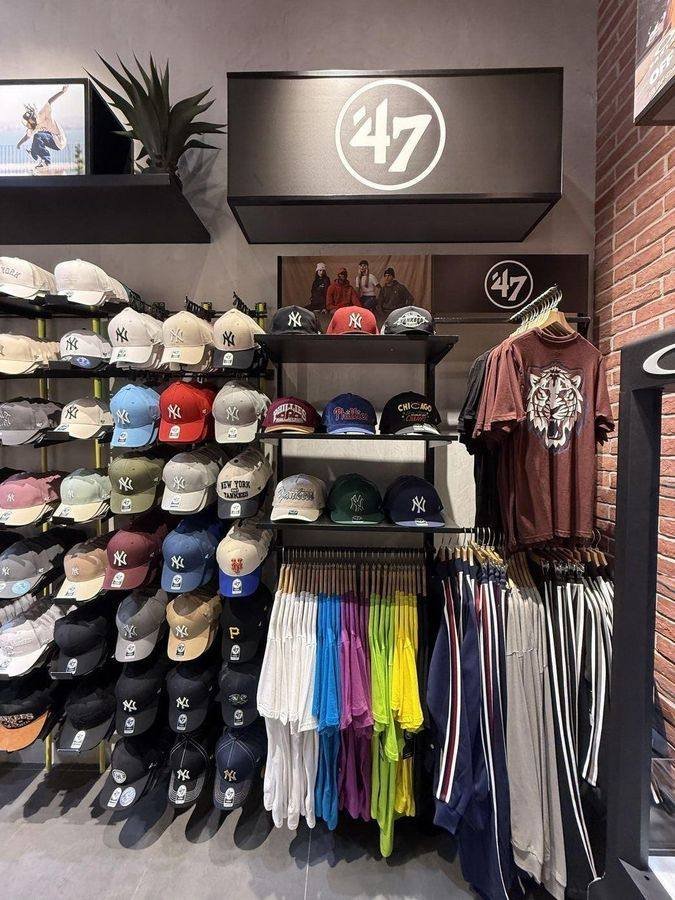 Apparel Wall