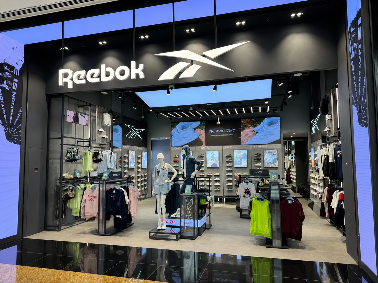 Reebok storefront, Mall of the Emirates, by Davies Group UAE