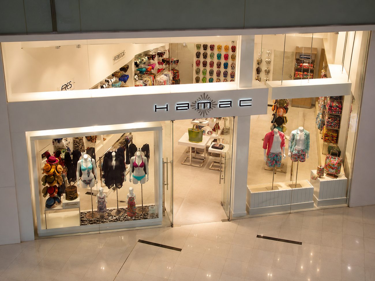 Hamac — Aerial View, Storefront & Havaianas Wall