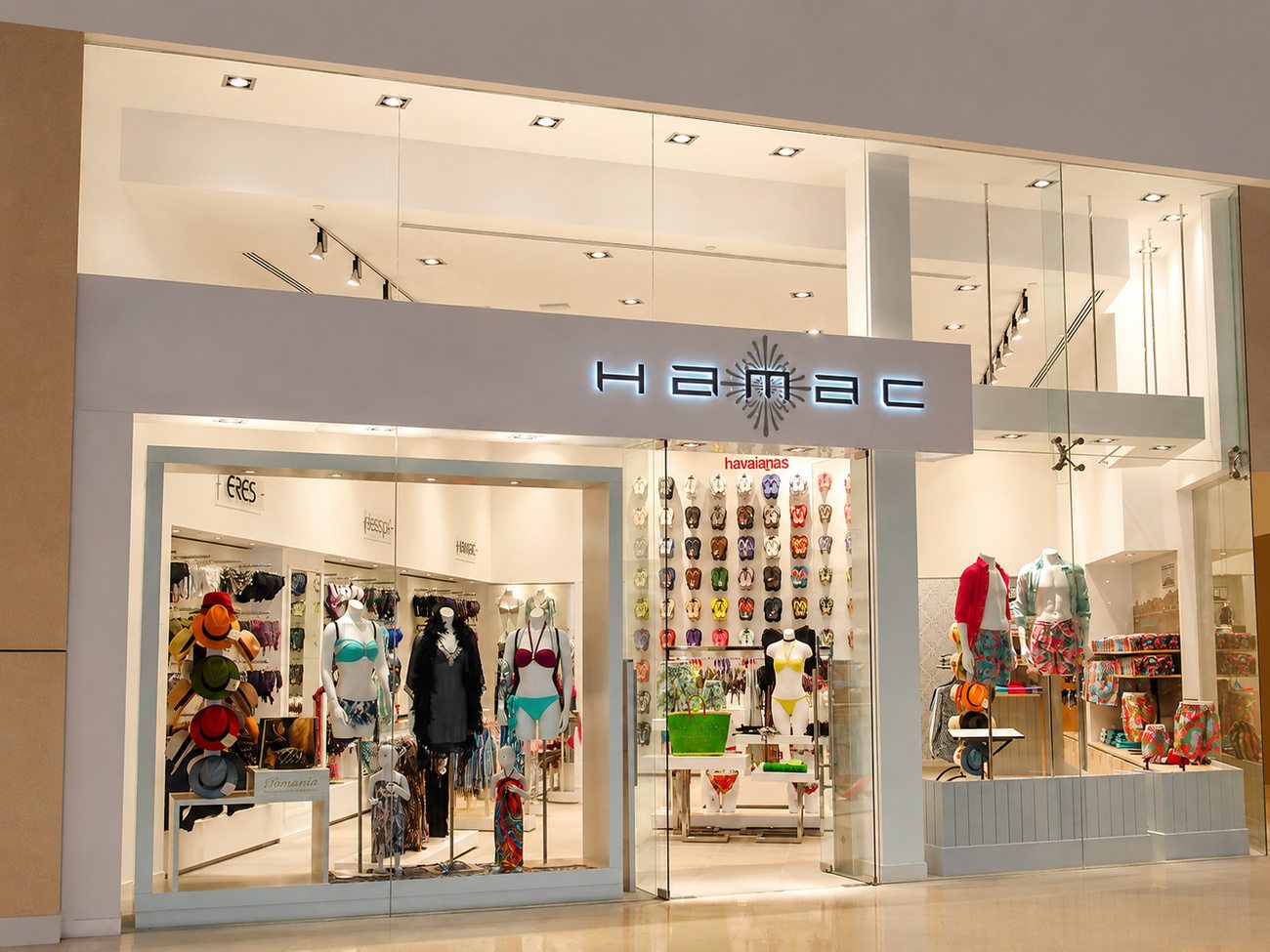 Hamac Storefront, The Dubai Mall — Illuminated Signage