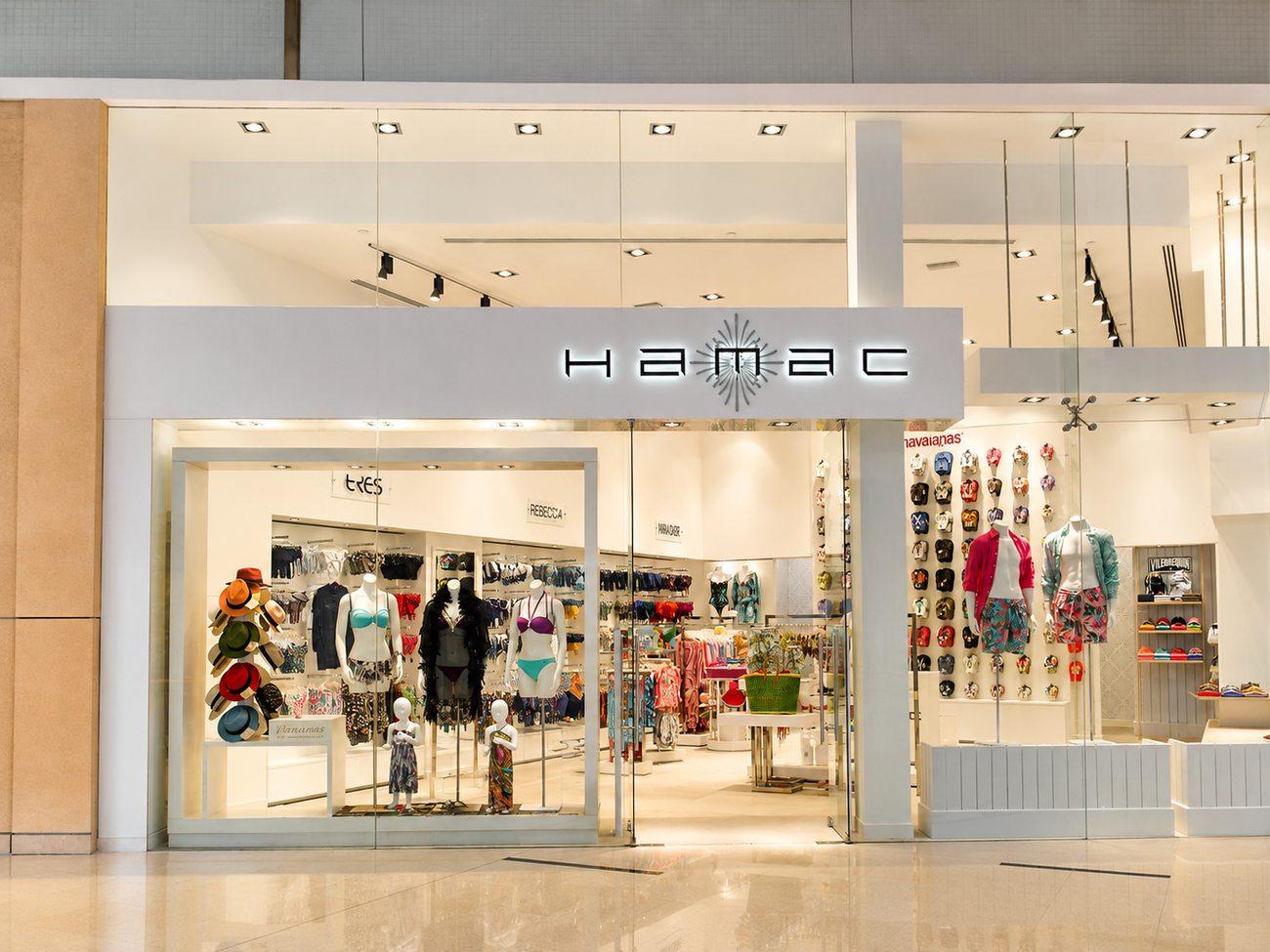 Hamac Storefront, The Dubai Mall — Illuminated Signage