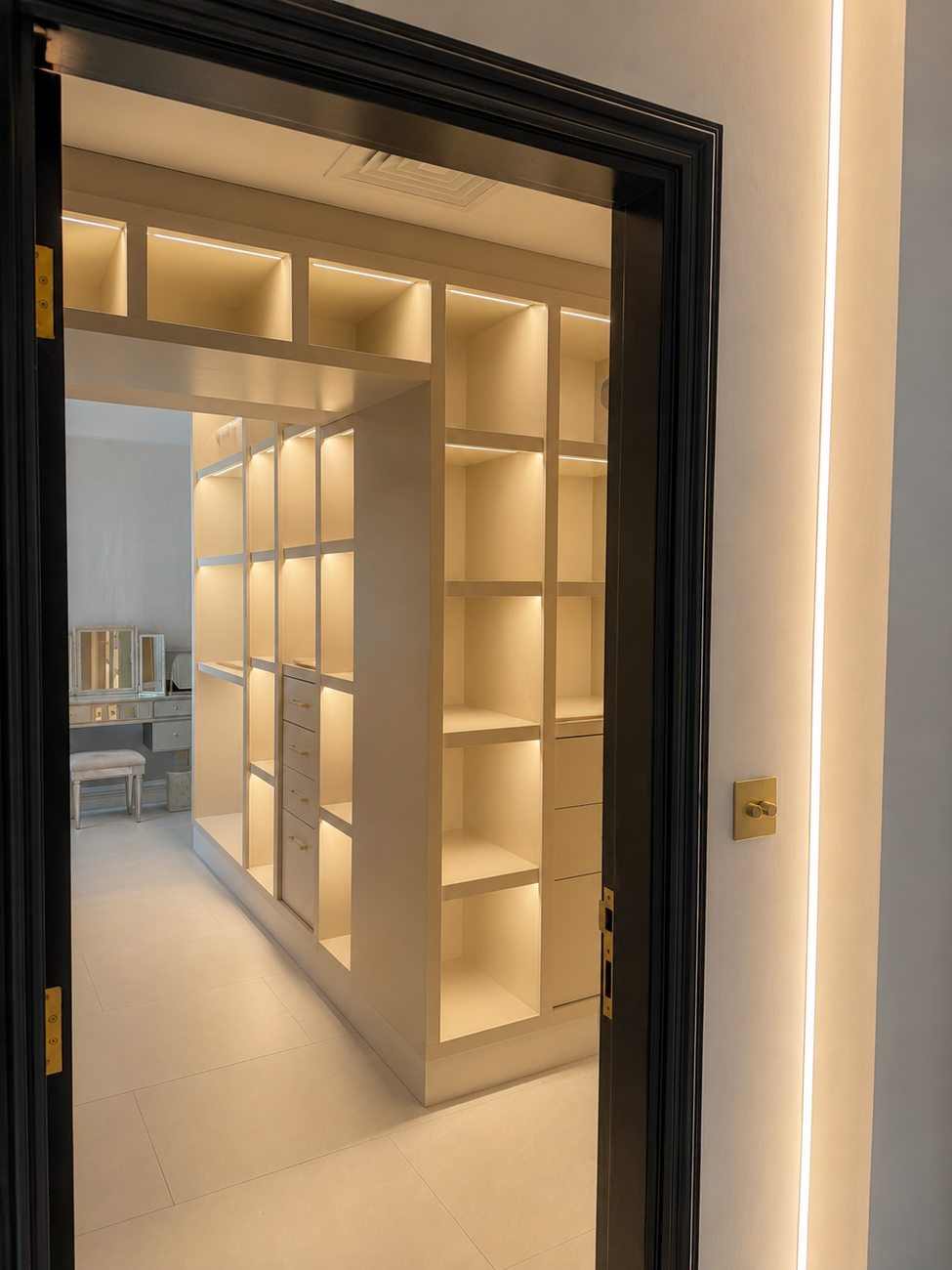 JVT Villa — Dressing Room, Entrance View