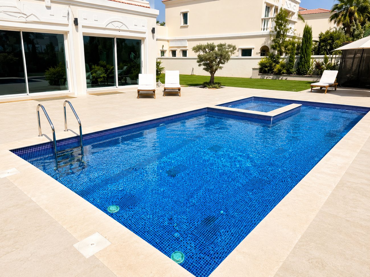 JVT Villa — Pool & Jacuzzi, Wide View, Loungers
