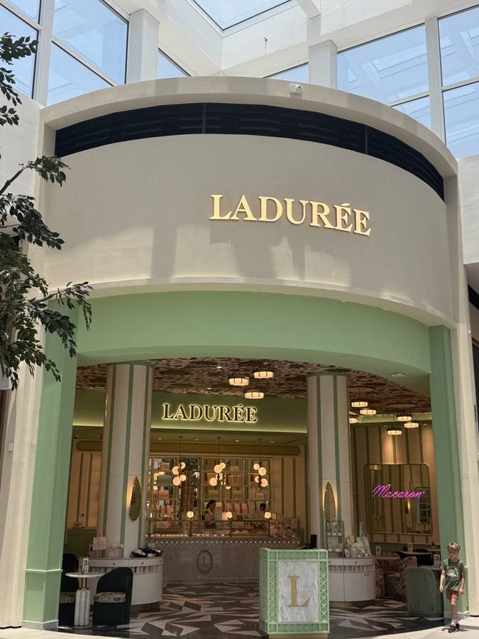 Ladur&eacute;e &mdash; Storefront Entrance, Dubai Hills Mall