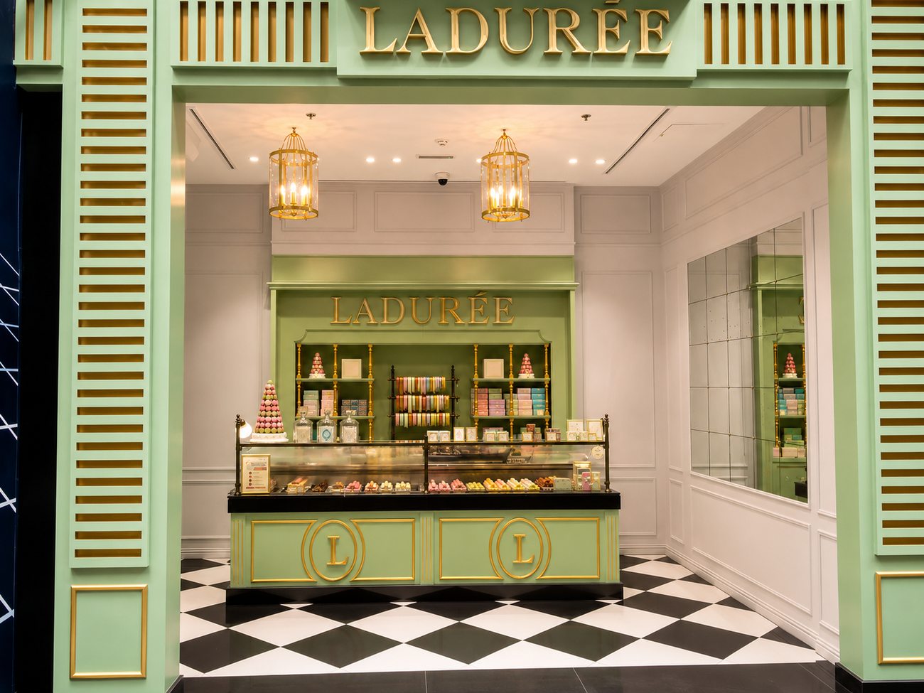 Laduree storefront entrance archway and signage, Mall of the Emirates