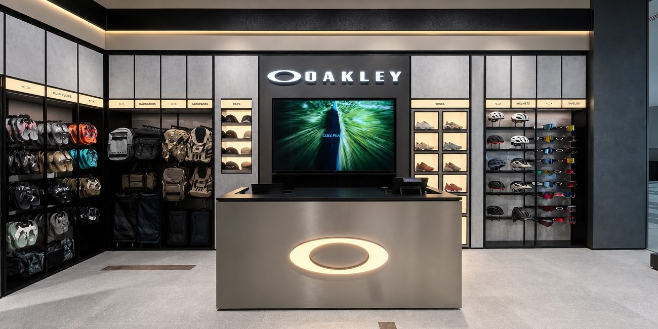 Oakley &mdash; Service Counter, Backpacks, Helmets & Shoes Wall, Al Jimi Mall