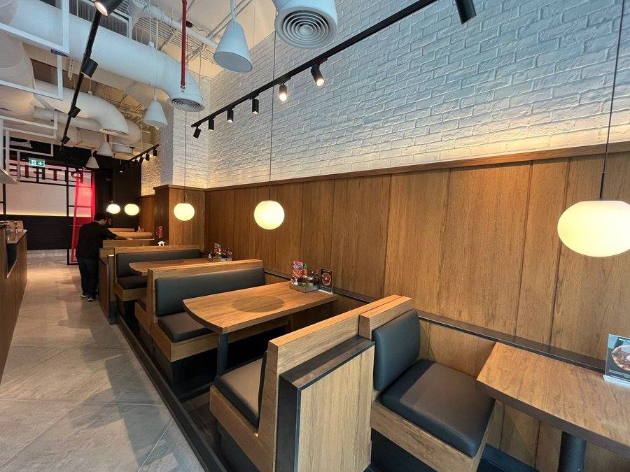 Pitfire Pizza — Dining Booths & Feature Wall