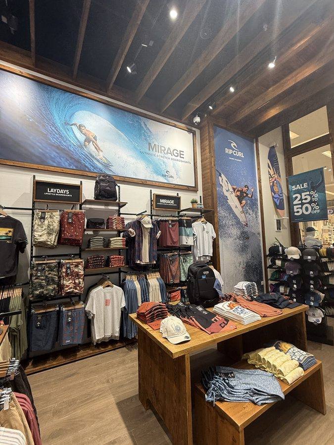 Rip Curl Dubai Marina Mall — Boardshorts Wall