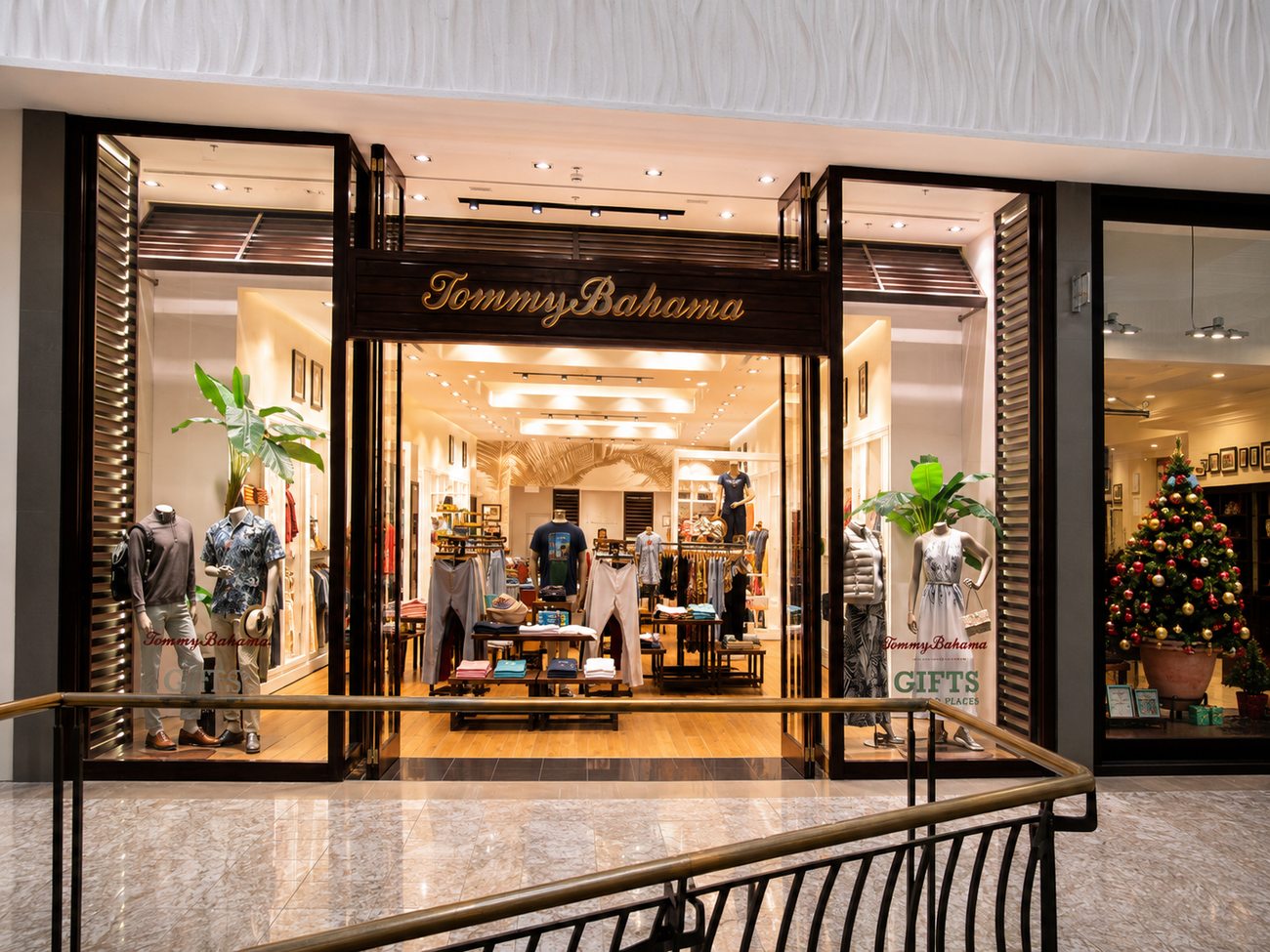 Tommy Bahama Storefront Entrance with Window Display, Mirdiff City Centre