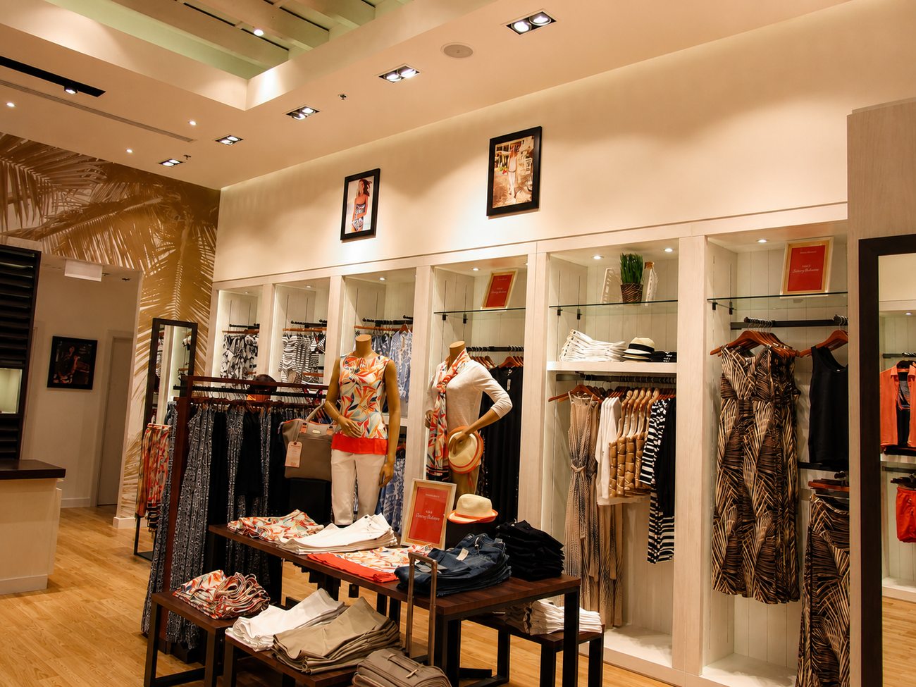 Tommy Bahama Women's Department, Mirdiff City Centre